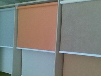 真武庙布艺窗帘定做与黎明办公卷帘加工厂家 北京工装装修中的布艺窗帘选择